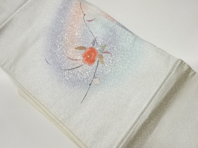 金・銀彩椿模様刺繍名古屋帯